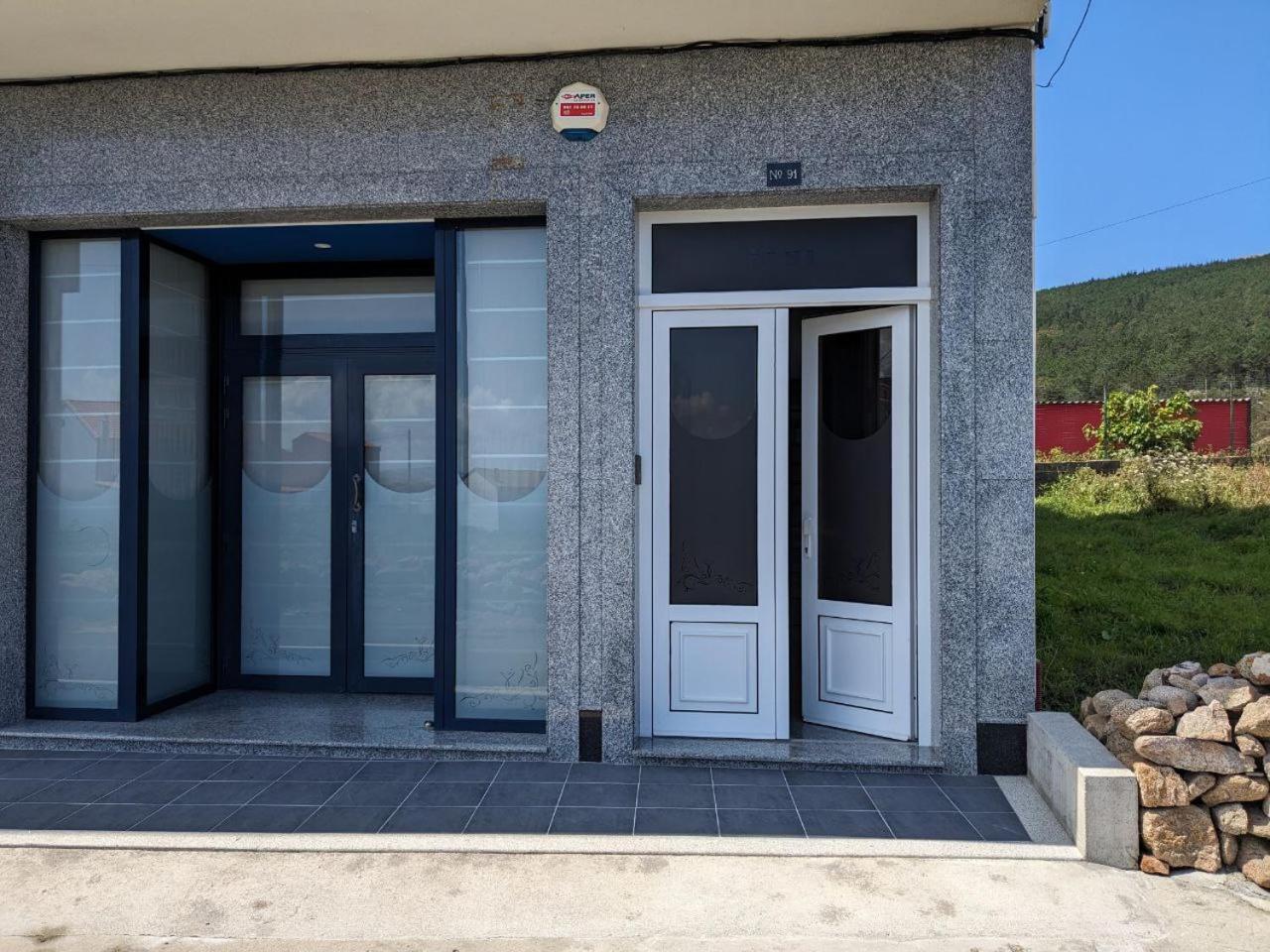 Vivienda Turistica Vacacional Maricarmen Hotel Arou Exterior photo